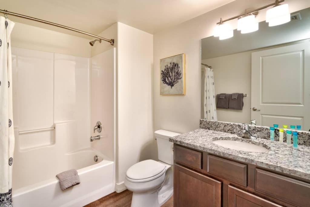 5j Floor Redcliff Condo, Pool & Hot Tub Apartment Moab